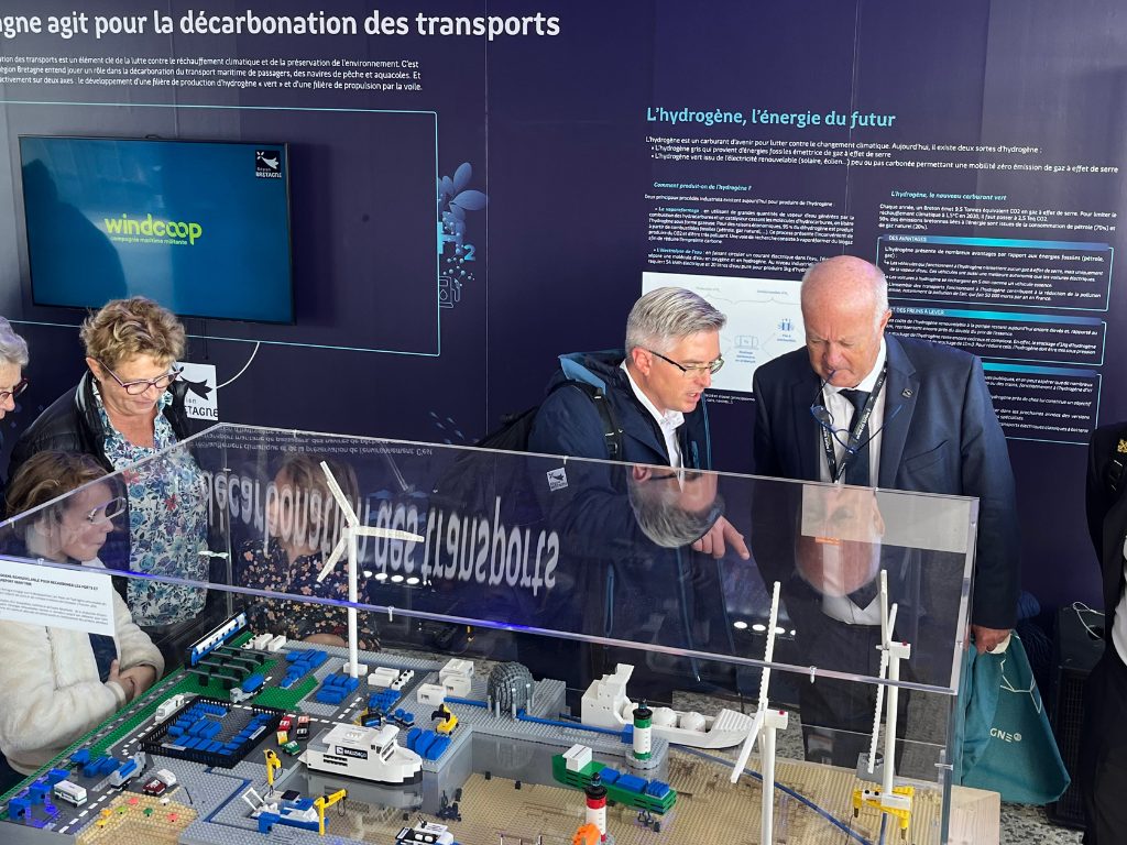 maquette de l'écosystème h2 maritime et portuaire
